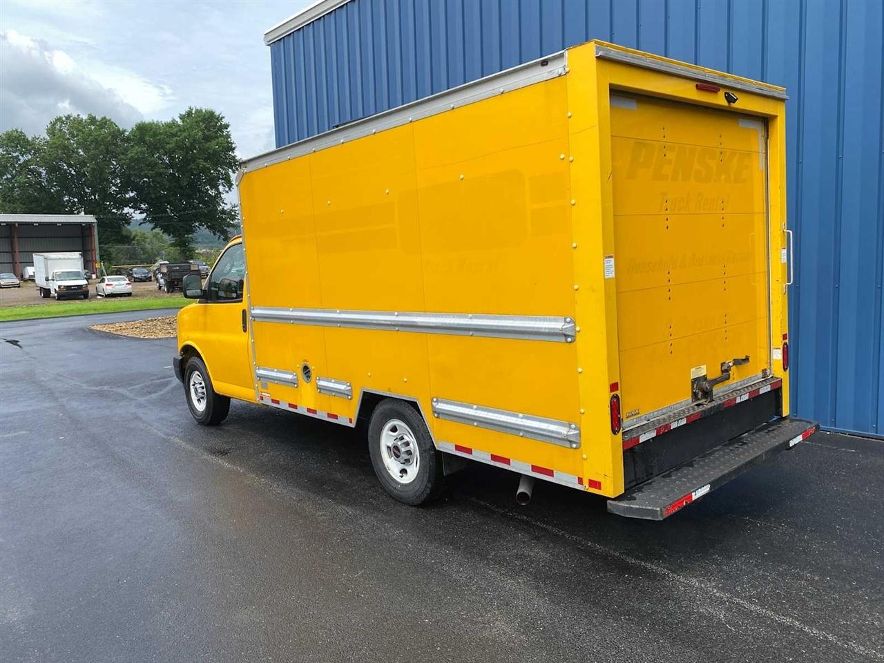 GMC Savana G3500 139 in. 2018