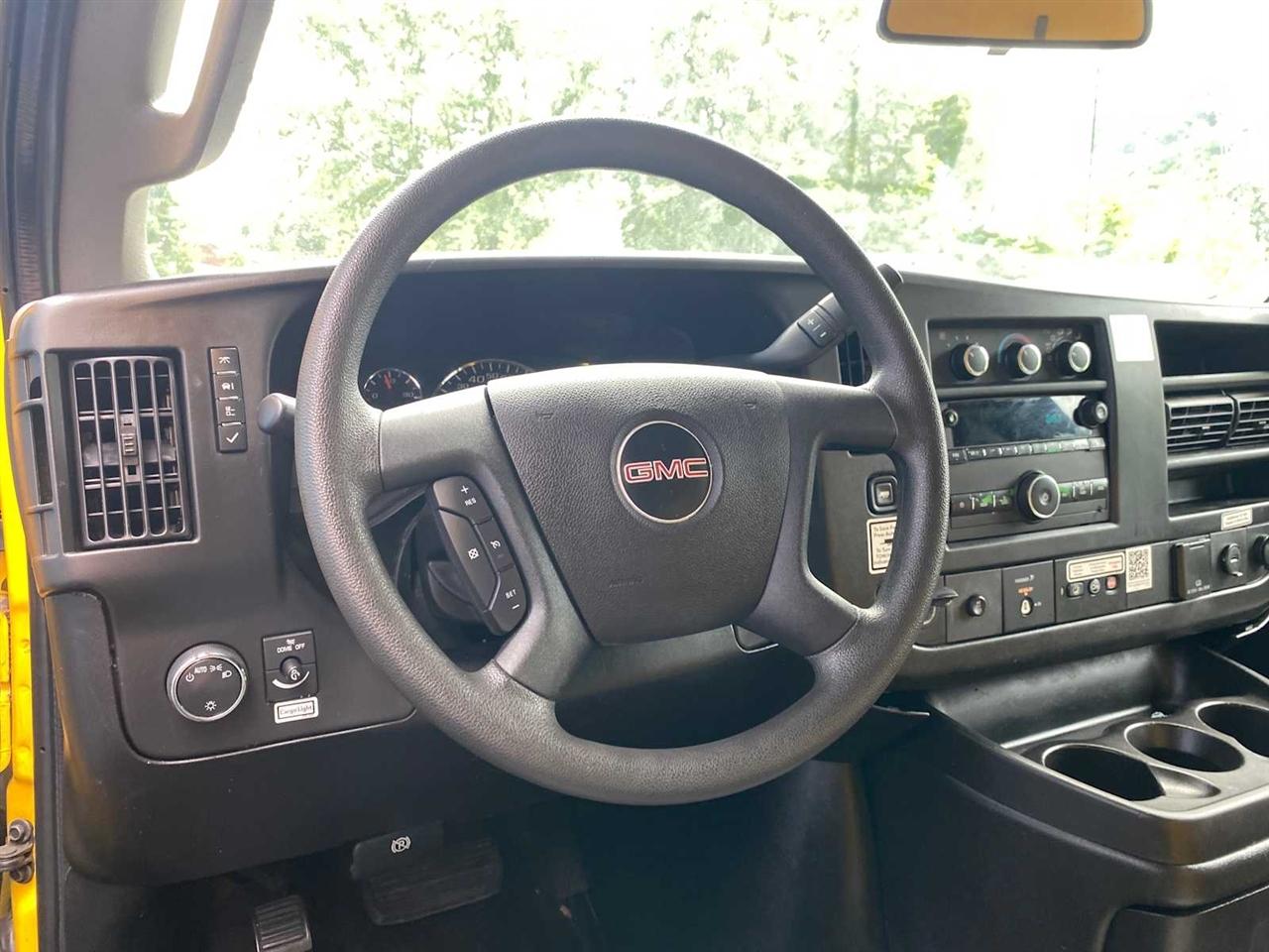 GMC Savana G3500 139 in. 2018