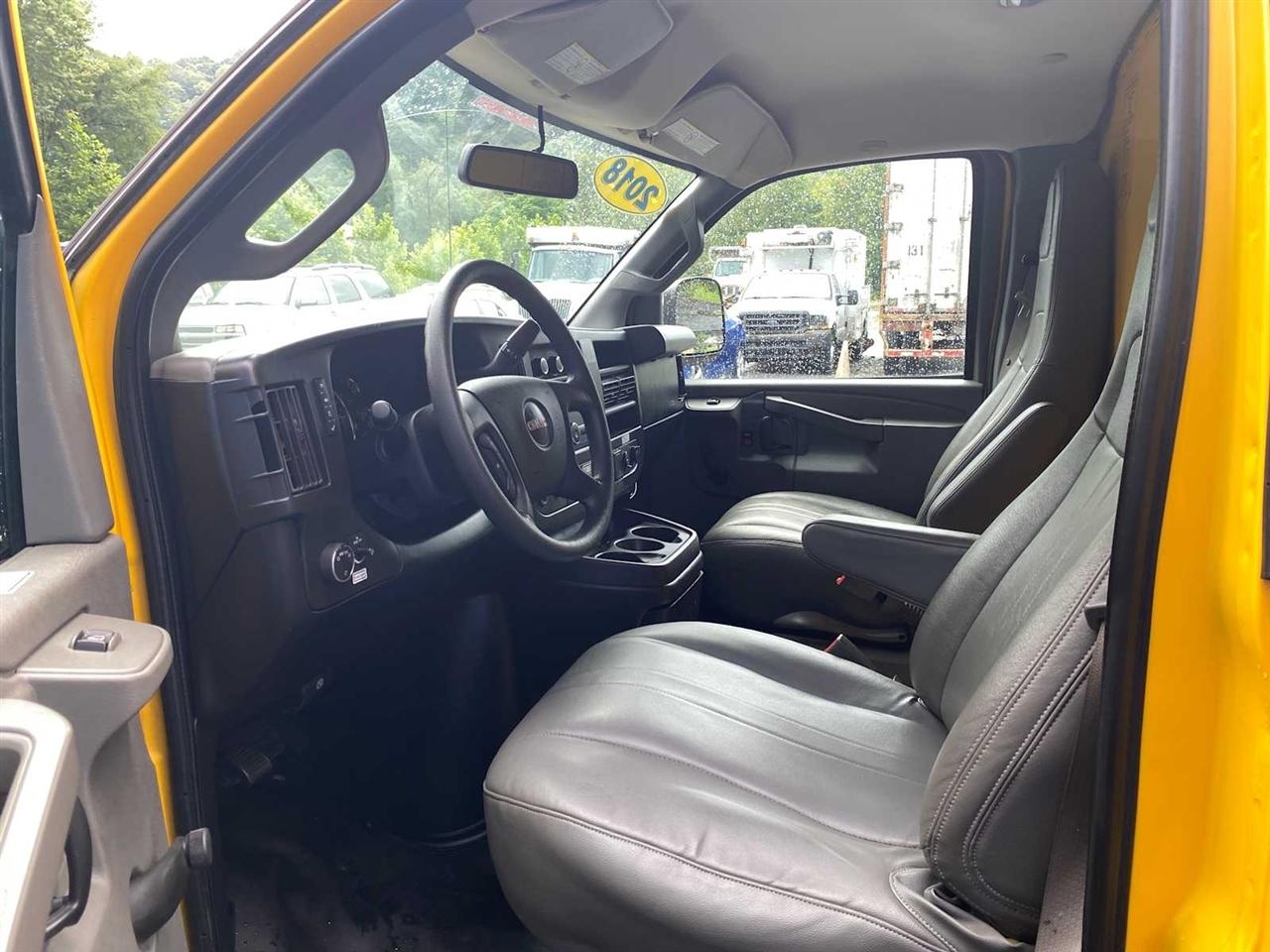 GMC Savana G3500 139 in. 2018