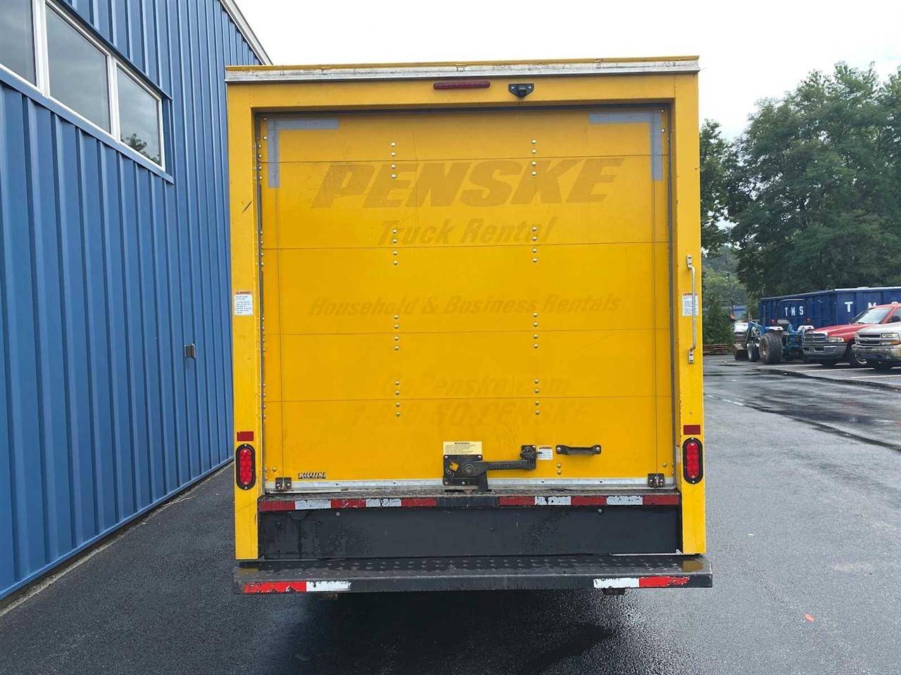 GMC Savana G3500 139 in. 2018