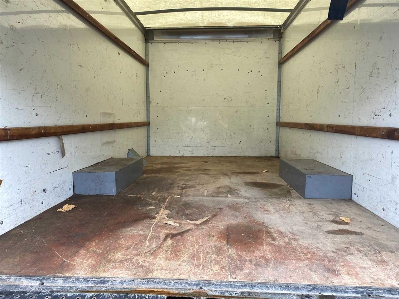 GMC Savana G3500 139 in. 2018