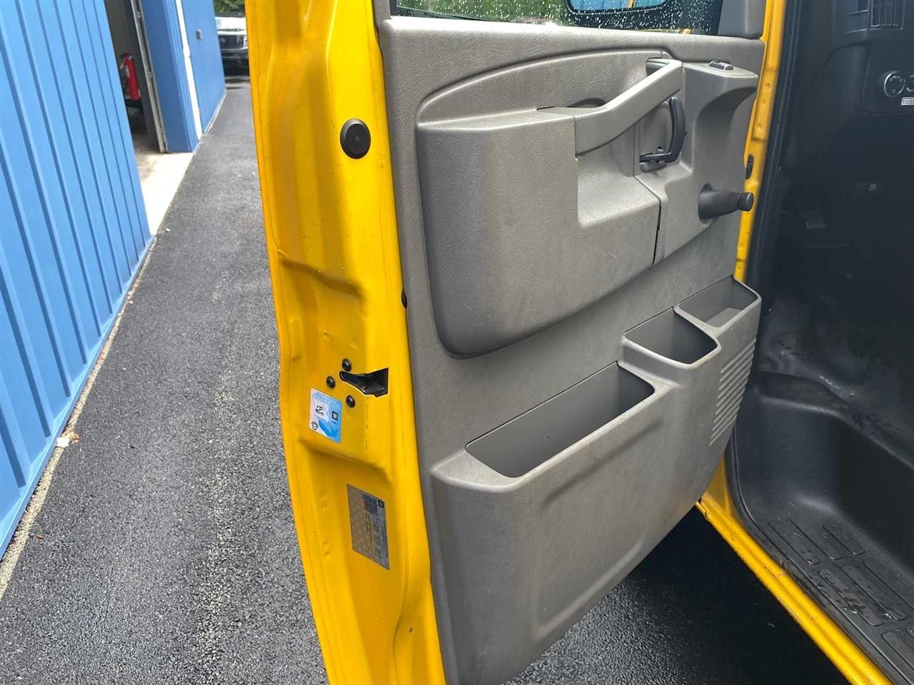 GMC Savana G3500 139 in. 2018