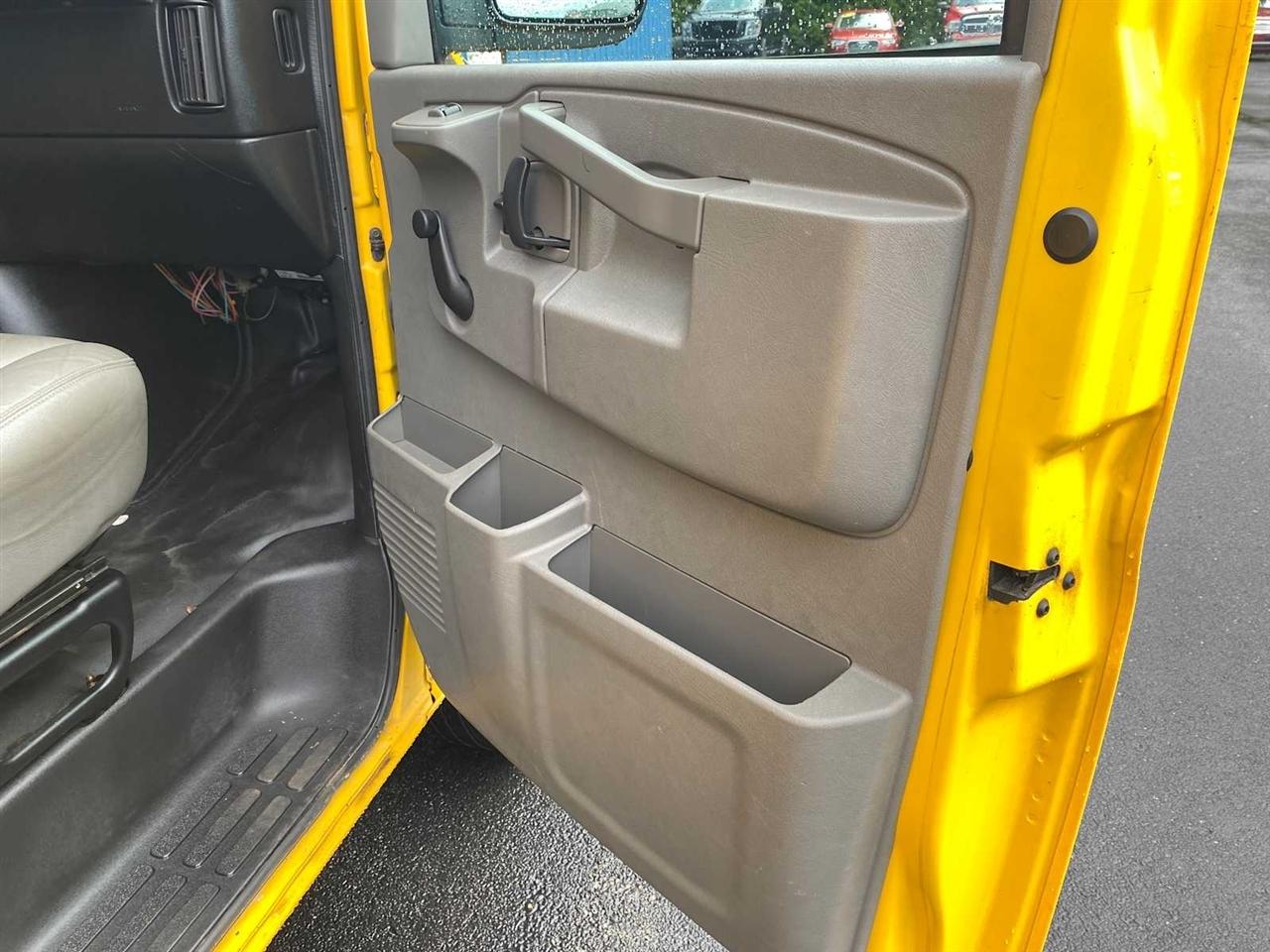 GMC Savana G3500 139 in. 2018