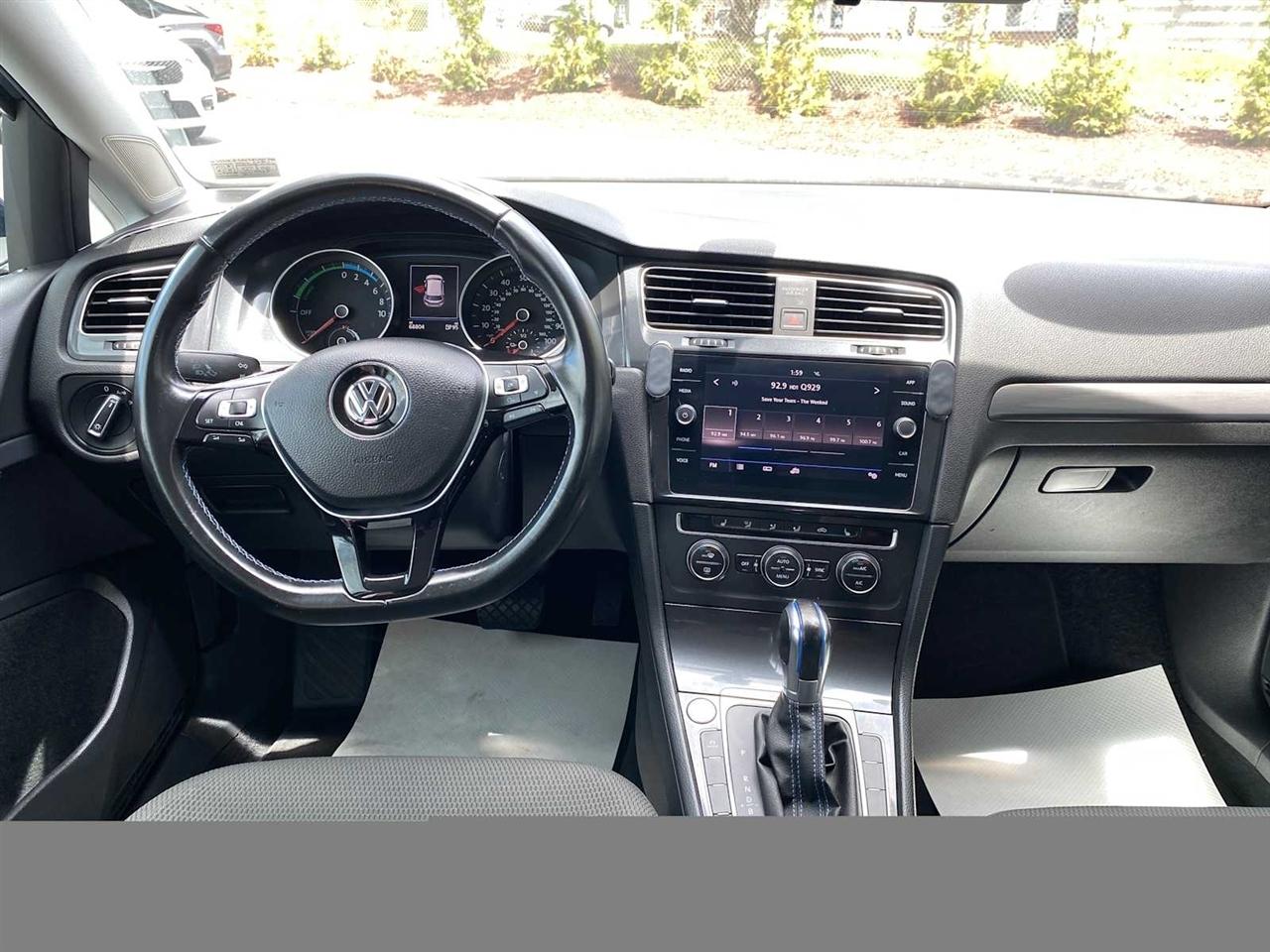 Volkswagen e-Golf SE 2017