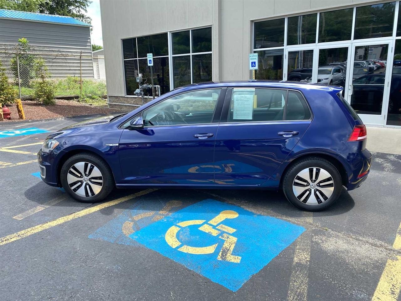 Volkswagen e-Golf SE 2017