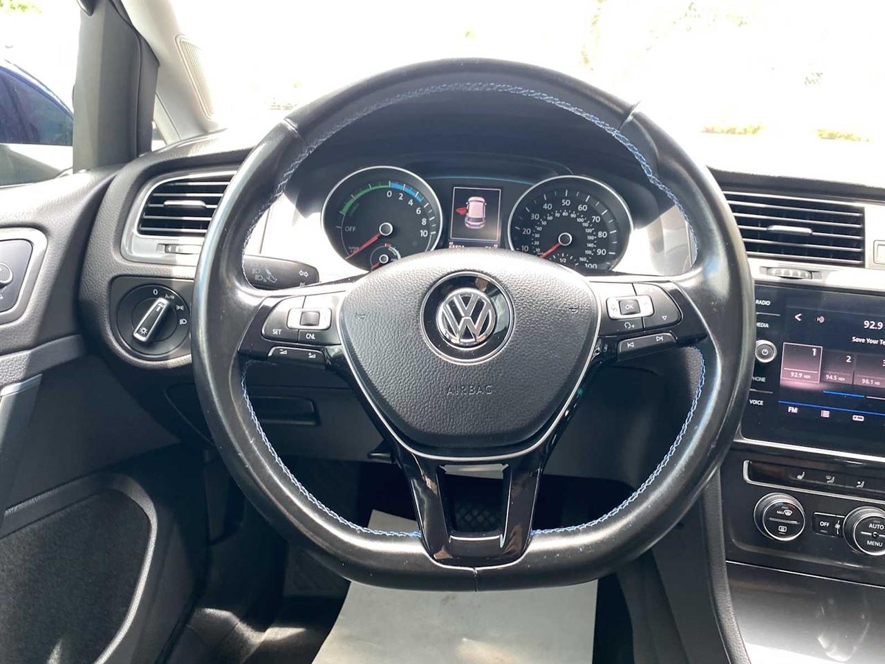 Volkswagen e-Golf SE 2017