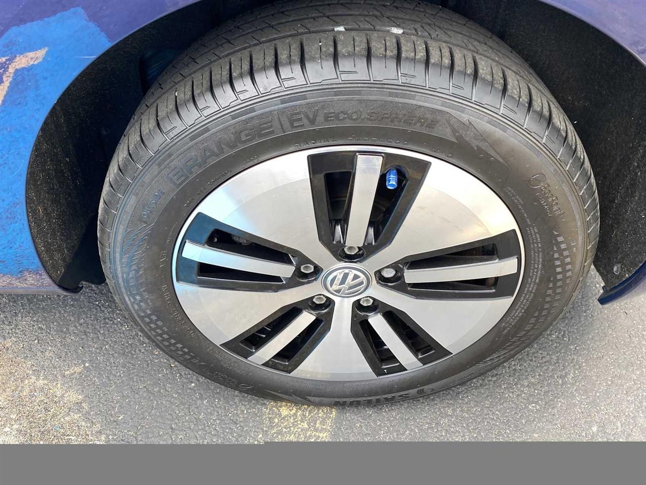 Volkswagen e-Golf SE 2017
