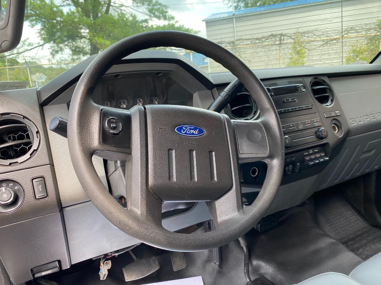 Ford F-550 Regular Cab DRW 4WD 2015