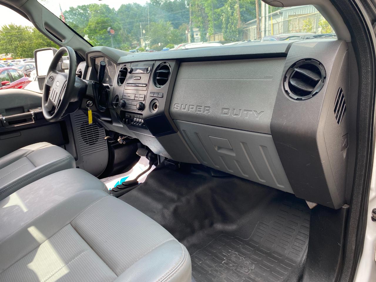 Ford F-550 Regular Cab DRW 4WD 2015
