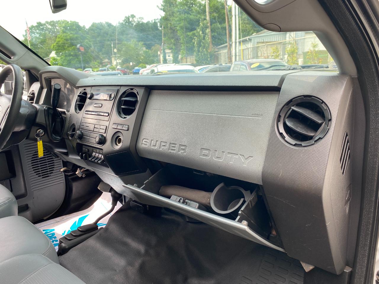 Ford F-550 Regular Cab DRW 4WD 2015