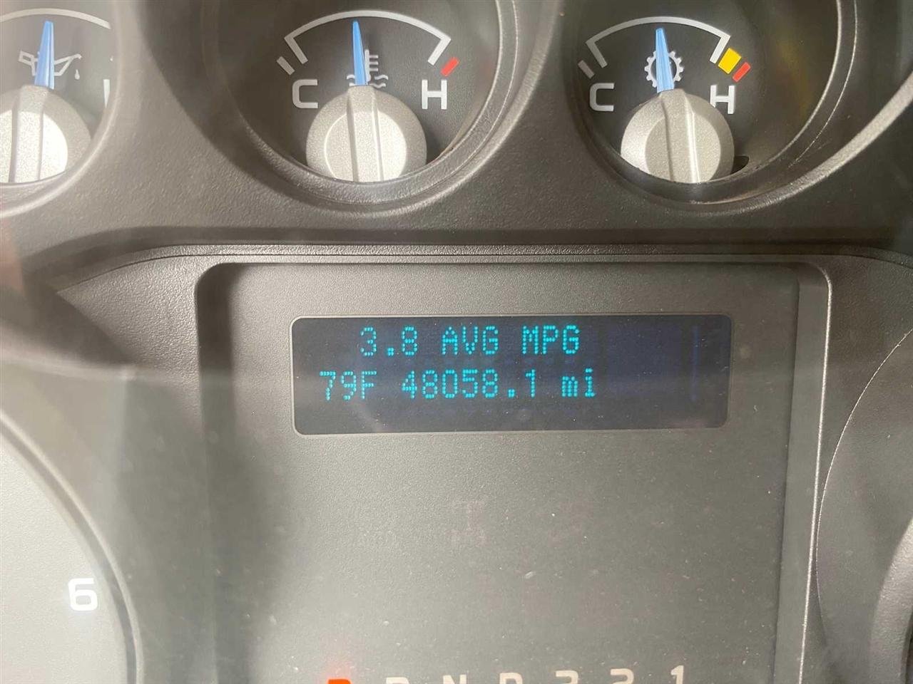 Ford F-550 Regular Cab DRW 4WD 2015