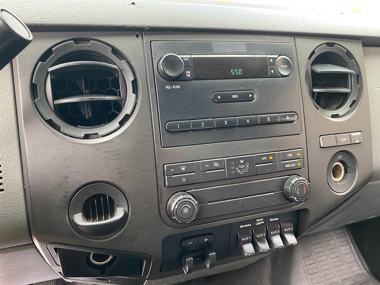 Ford F-550 Regular Cab DRW 4WD 2015