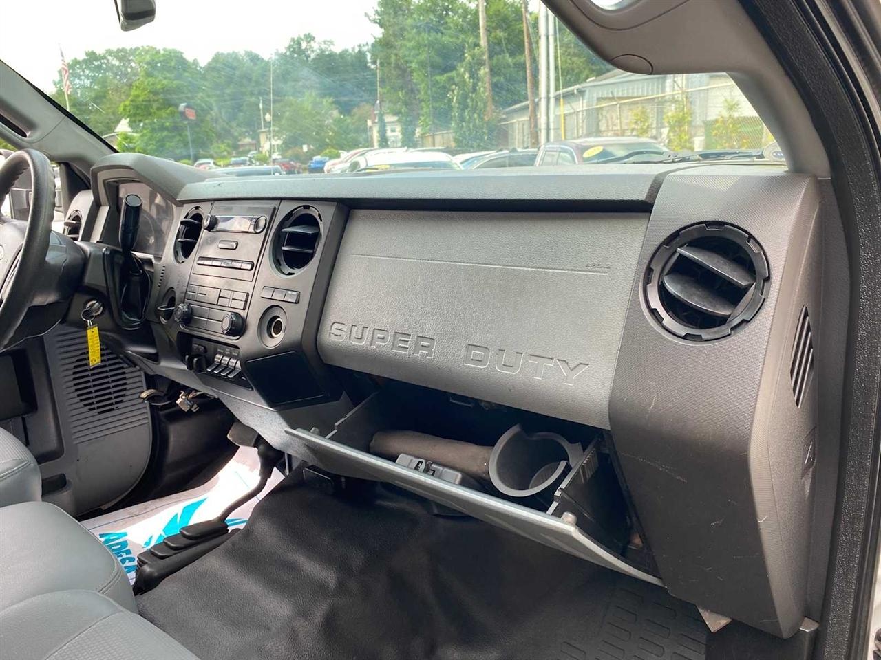 Ford F-550 Regular Cab DRW 4WD 2015