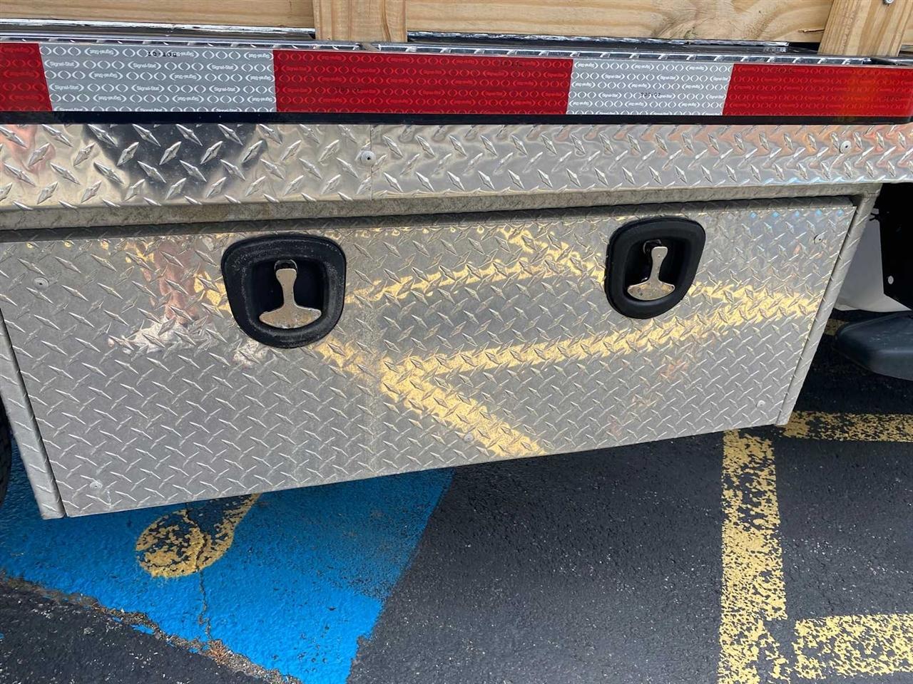 Ford F-550 Regular Cab DRW 4WD 2015