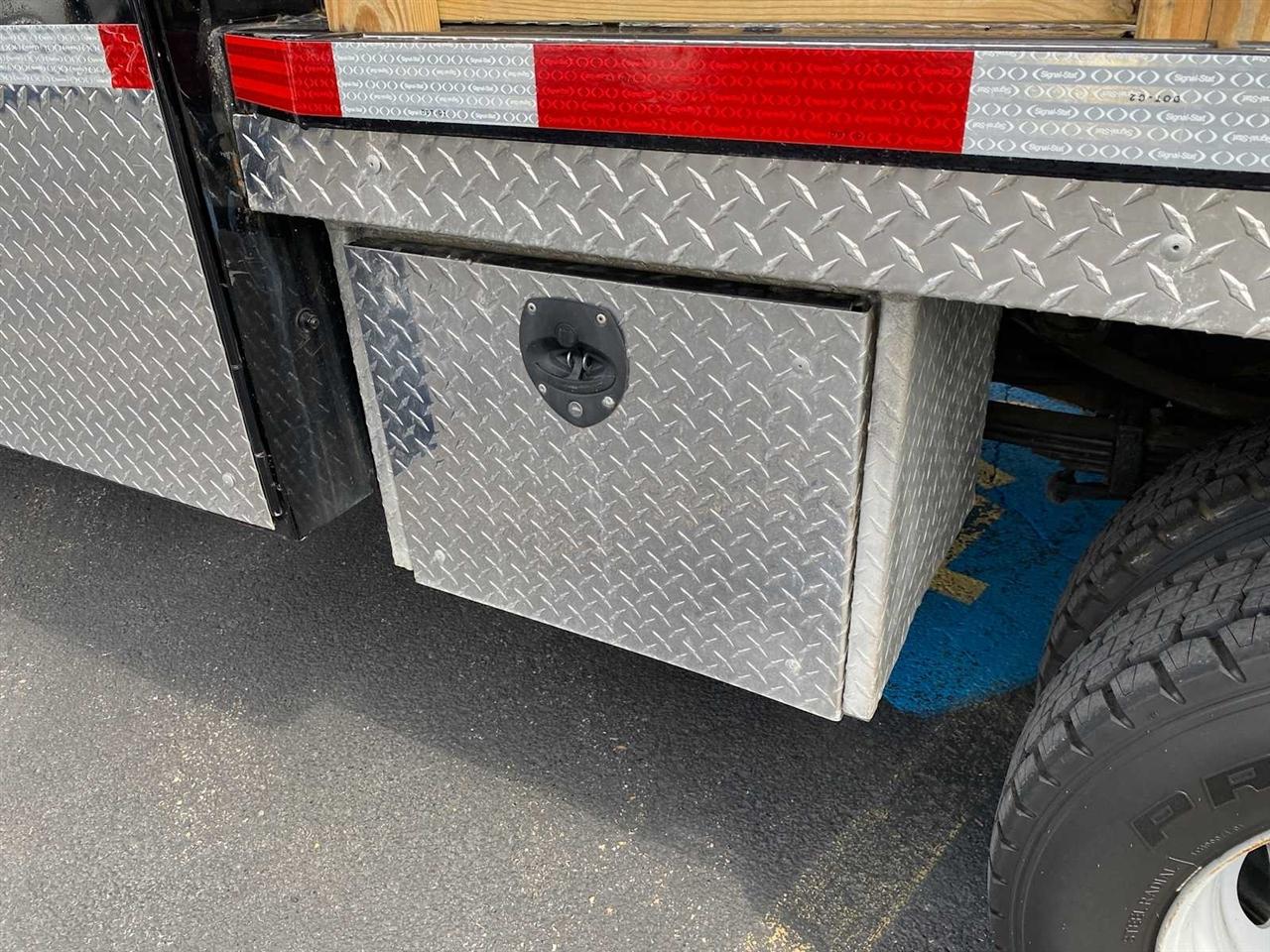 Ford F-550 Regular Cab DRW 4WD 2015