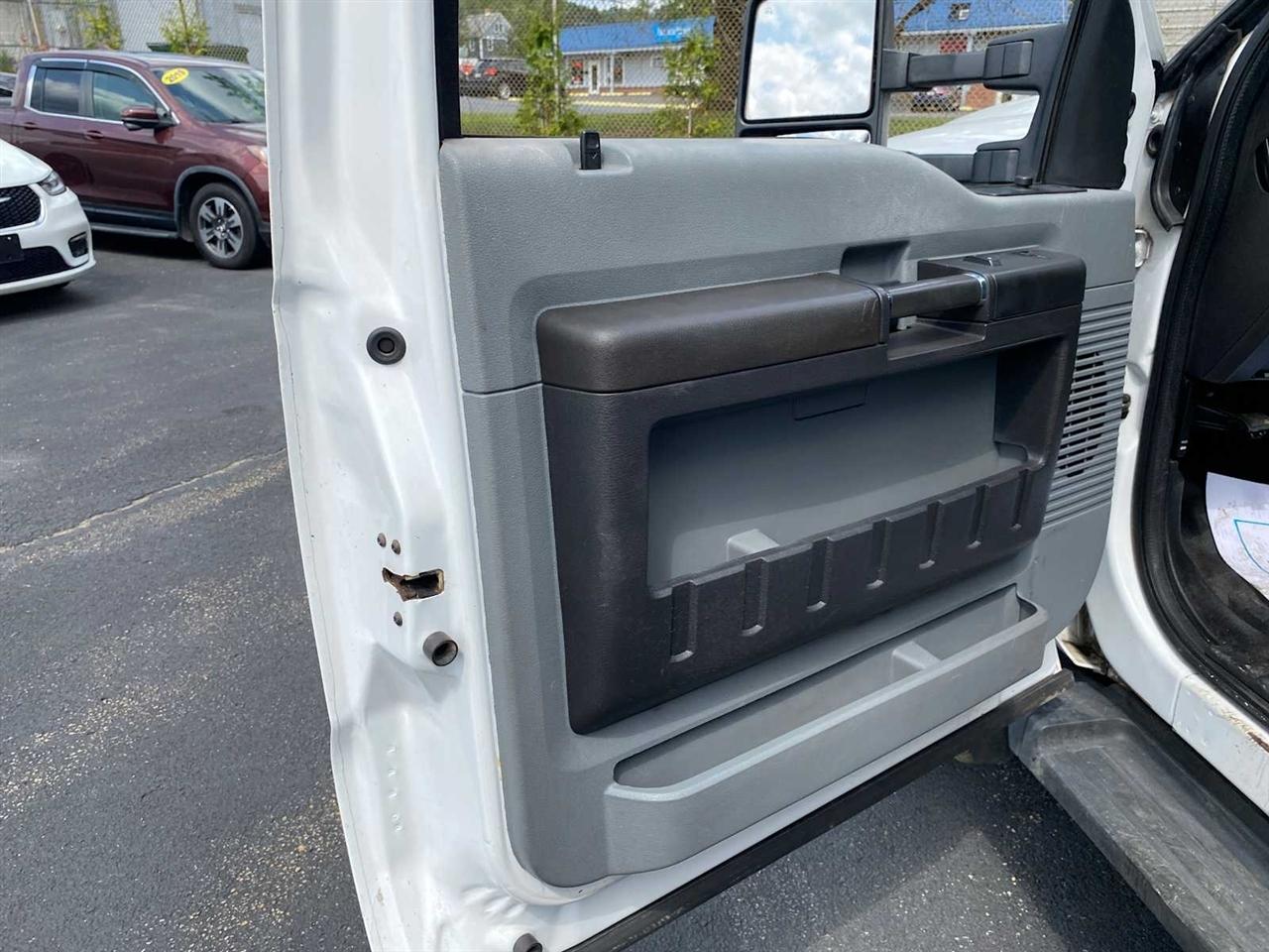 Ford F-550 Regular Cab DRW 4WD 2015