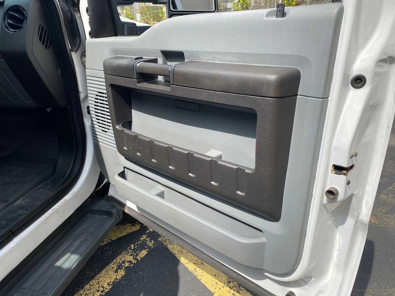 Ford F-550 Regular Cab DRW 4WD 2015