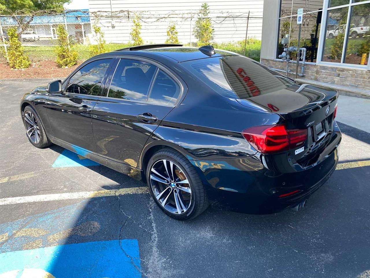 BMW 3-Series 330i xDrive SULEV Sedan 2018