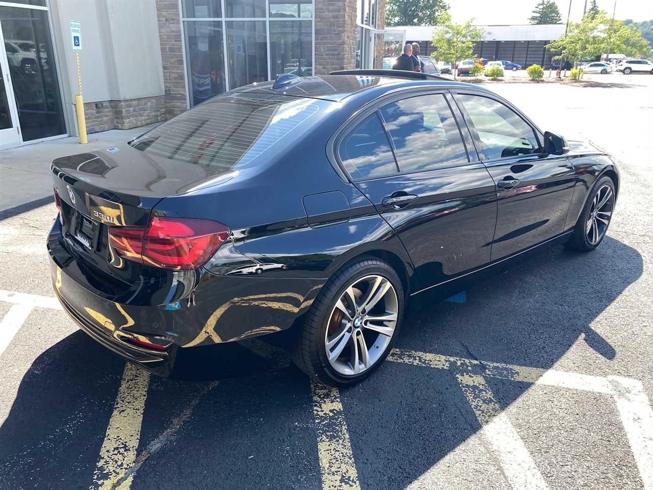 BMW 3-Series 330i xDrive SULEV Sedan 2018