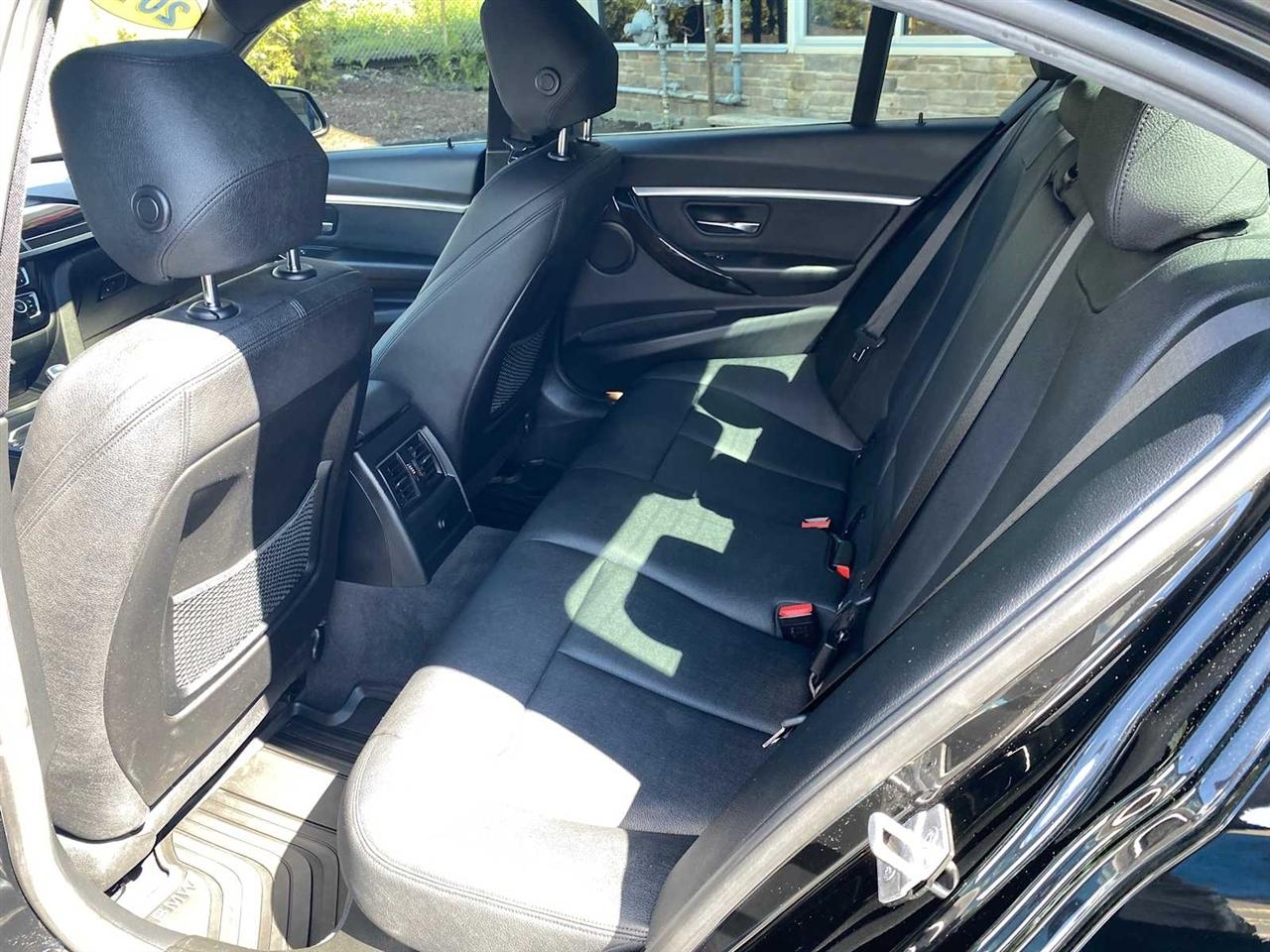 BMW 3-Series 330i xDrive SULEV Sedan 2018