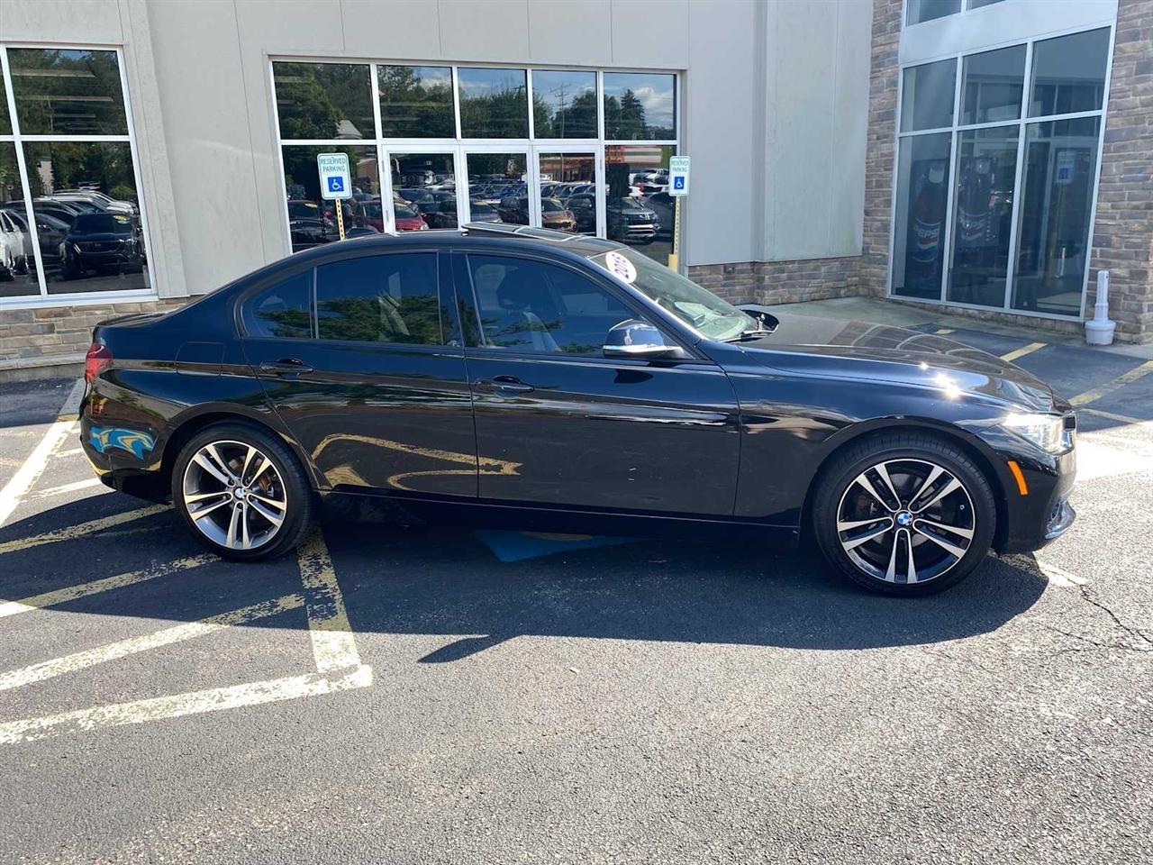 BMW 3-Series 330i xDrive SULEV Sedan 2018