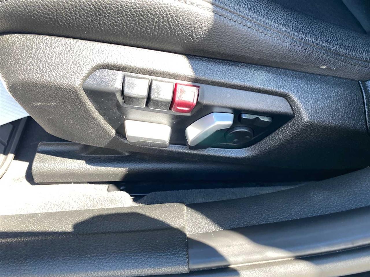 BMW 3-Series 330i xDrive SULEV Sedan 2018