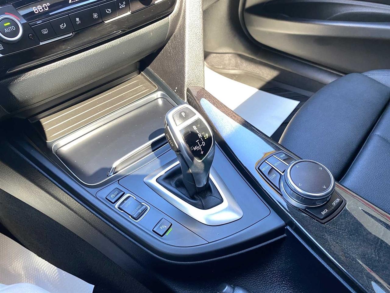 BMW 3-Series 330i xDrive SULEV Sedan 2018