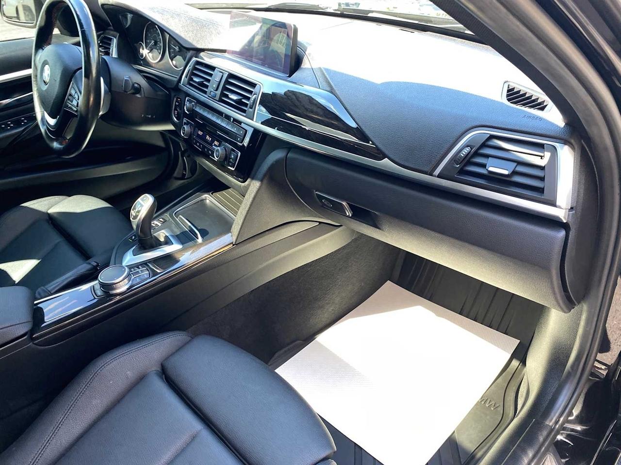BMW 3-Series 330i xDrive SULEV Sedan 2018