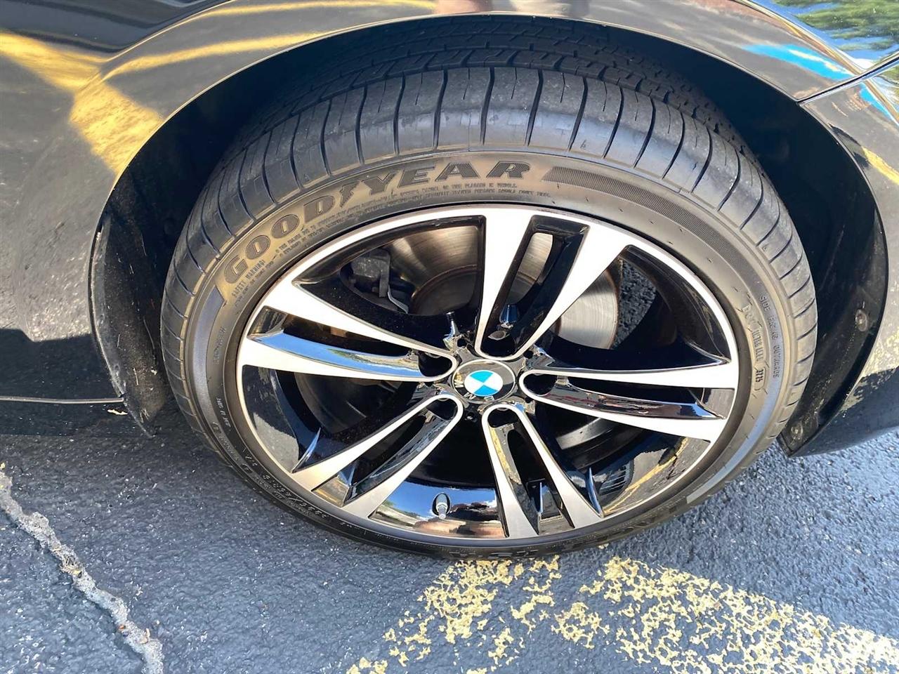 BMW 3-Series 330i xDrive SULEV Sedan 2018