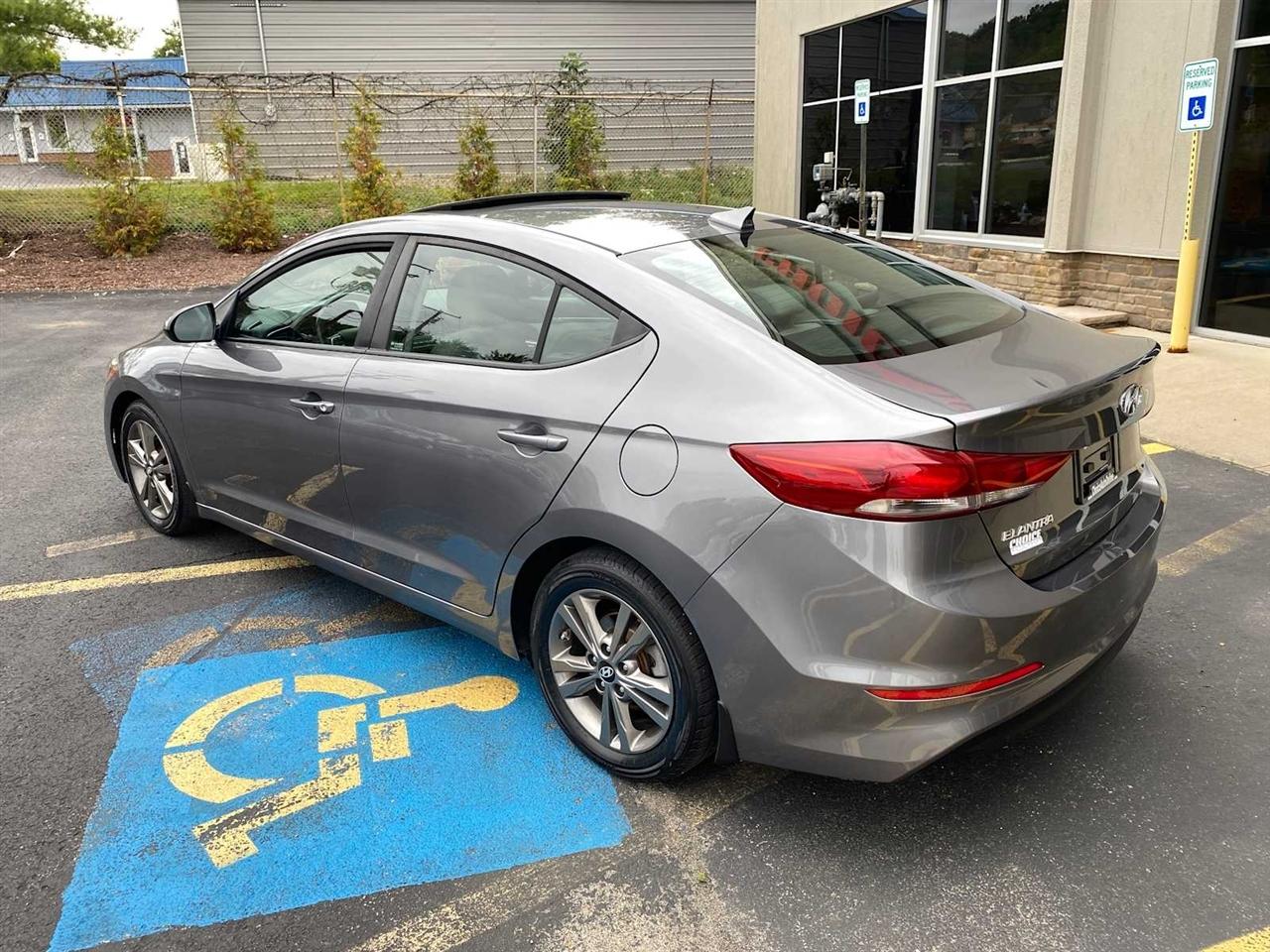 Hyundai Elantra Value Edition Auto 2018