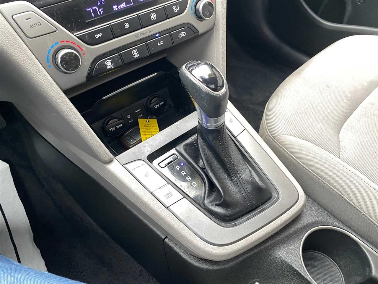 Hyundai Elantra Value Edition Auto 2018