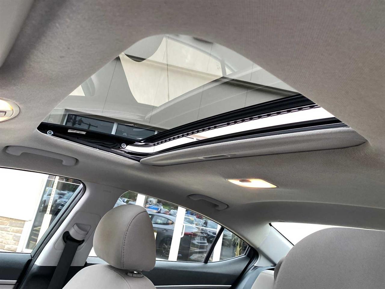 Hyundai Elantra Value Edition Auto 2018
