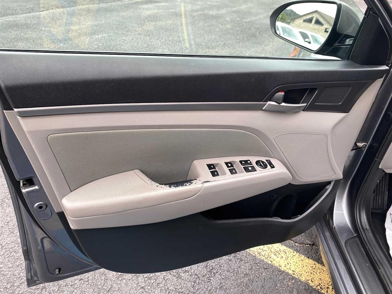 Hyundai Elantra Value Edition Auto 2018