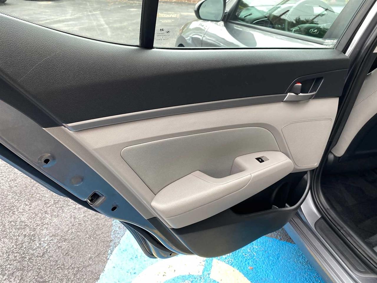 Hyundai Elantra Value Edition Auto 2018