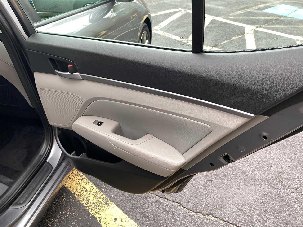 Hyundai Elantra Value Edition Auto 2018