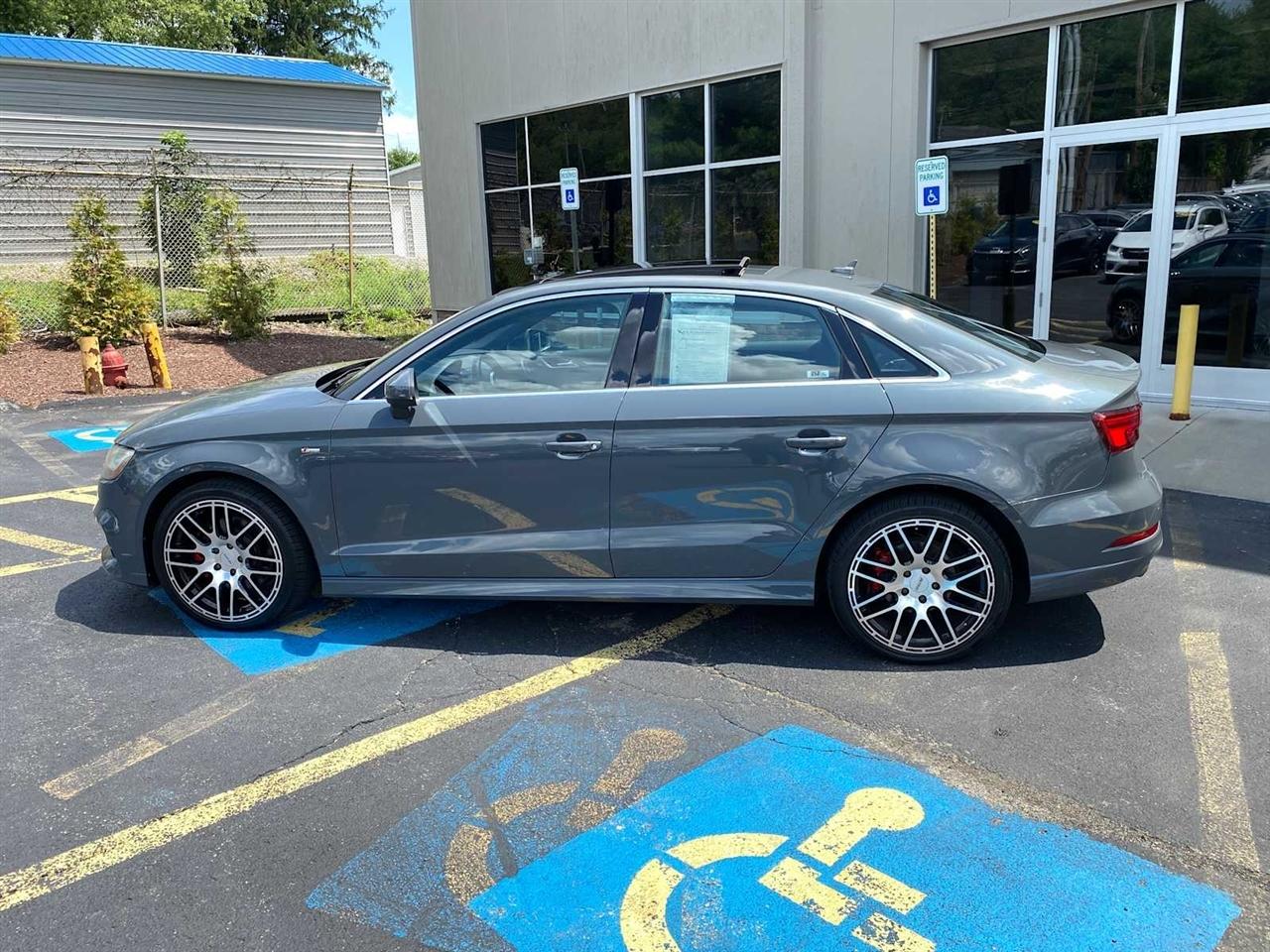 Audi A3 2.0T Premium Plus quattro S tronic 2017