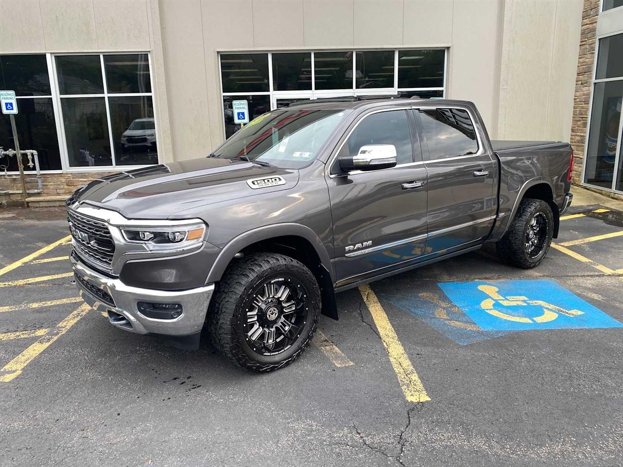 RAM 1500 Limited Crew Cab SWB 4WD 2019