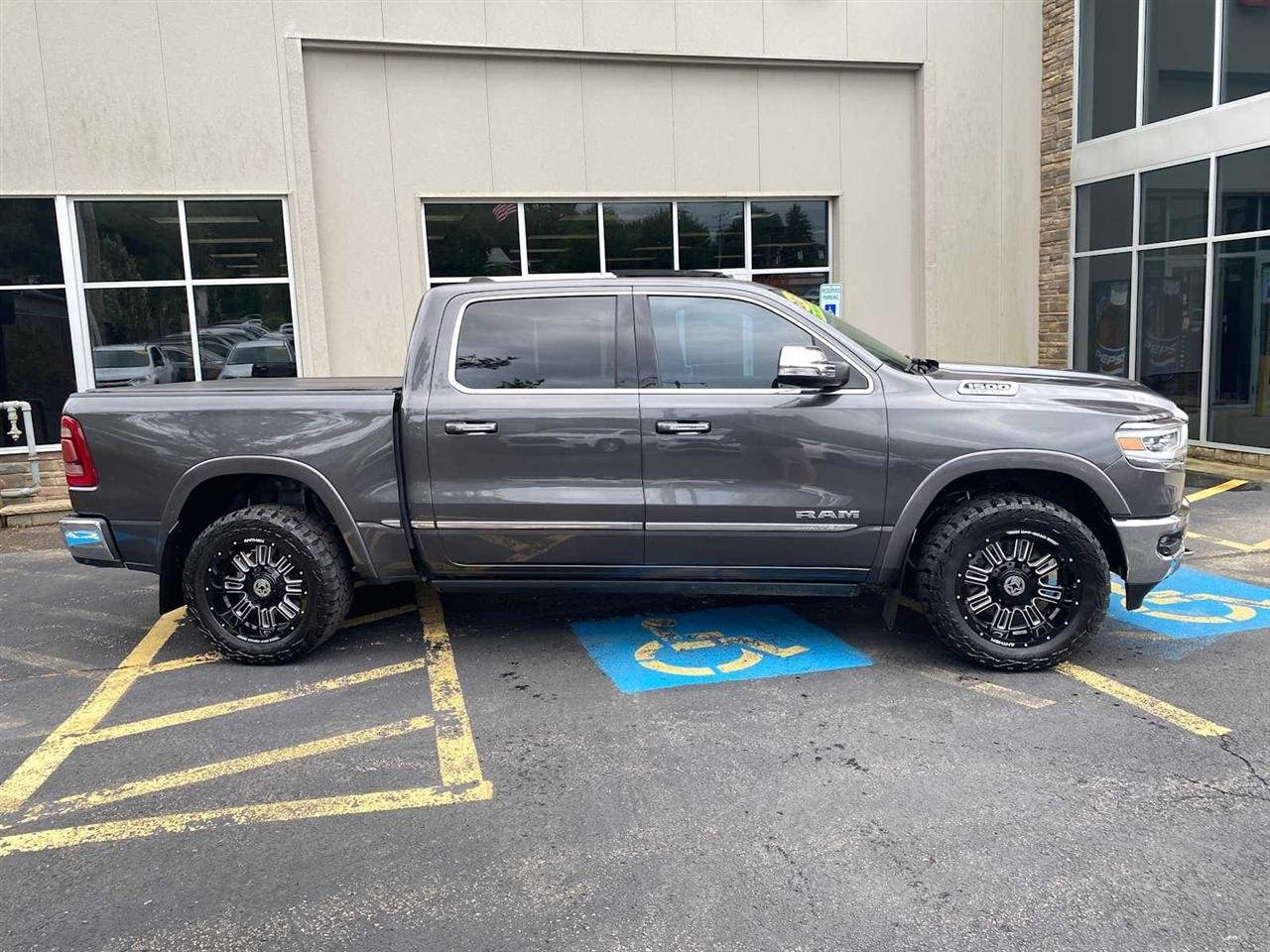 RAM 1500 Limited Crew Cab SWB 4WD 2019