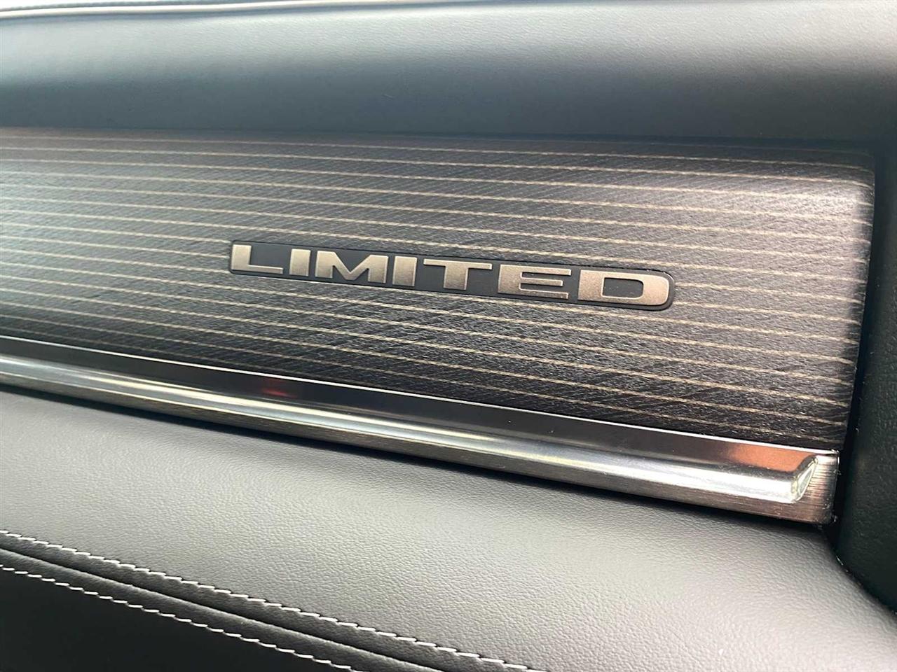 RAM 1500 Limited Crew Cab SWB 4WD 2019