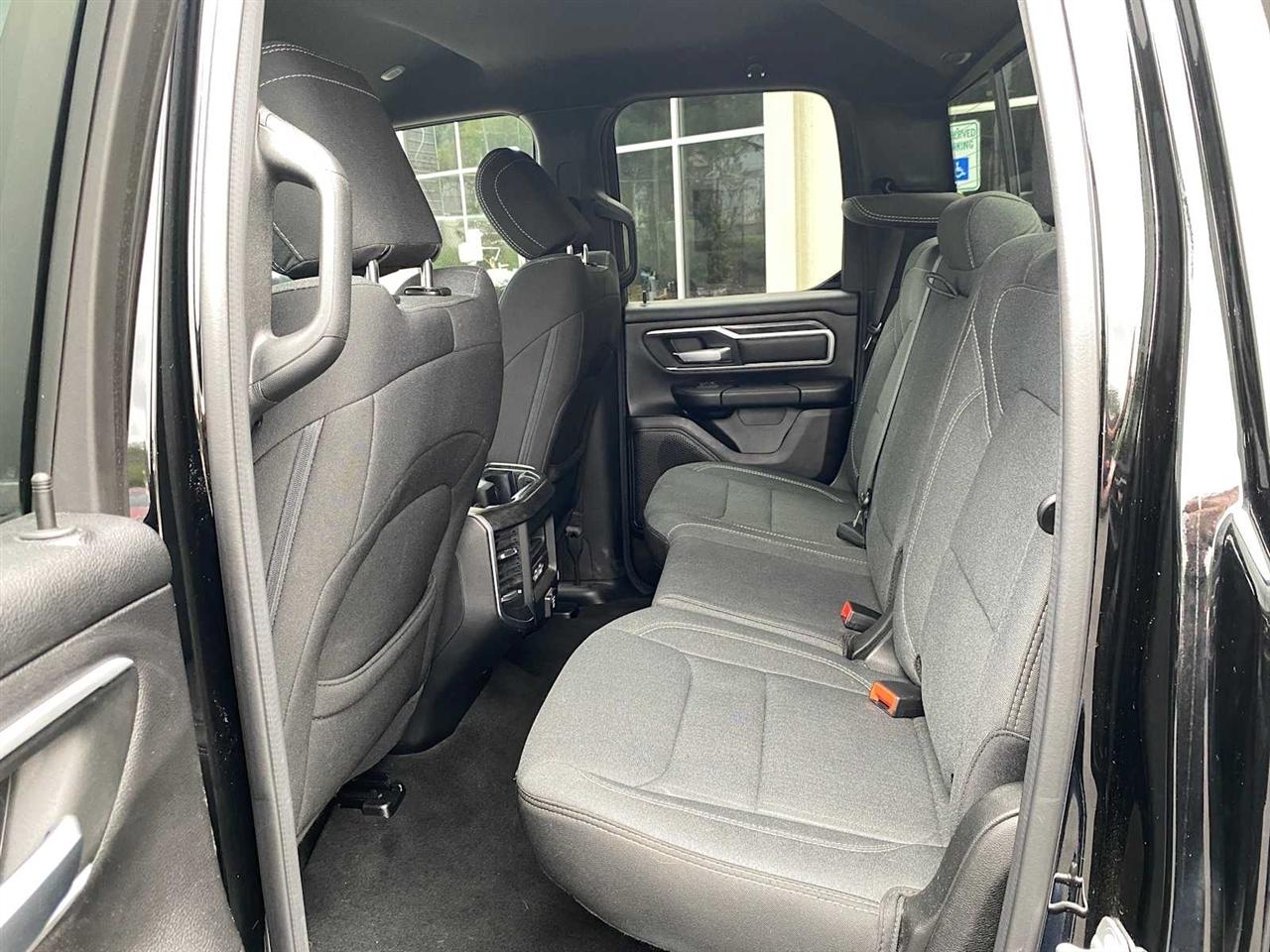 RAM 1500 Big Horn Quad Cab 4WD 2021
