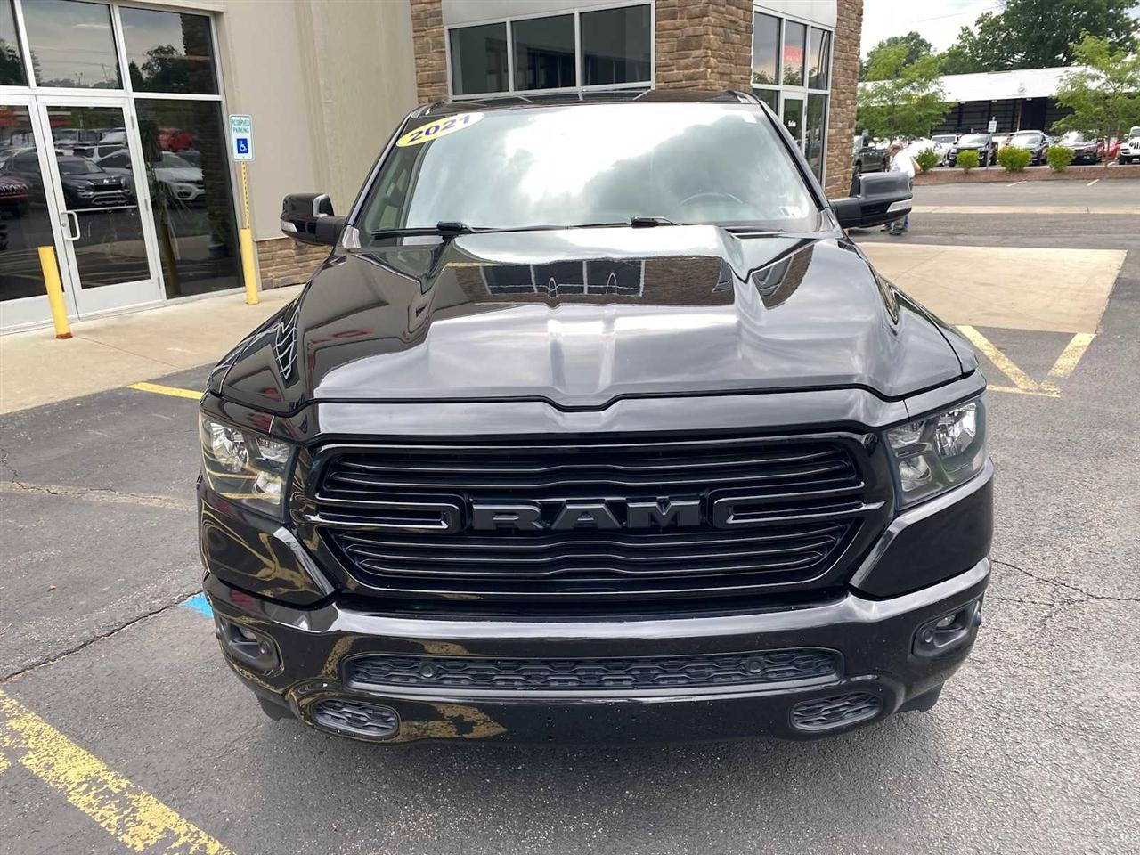 RAM 1500 Big Horn Quad Cab 4WD 2021