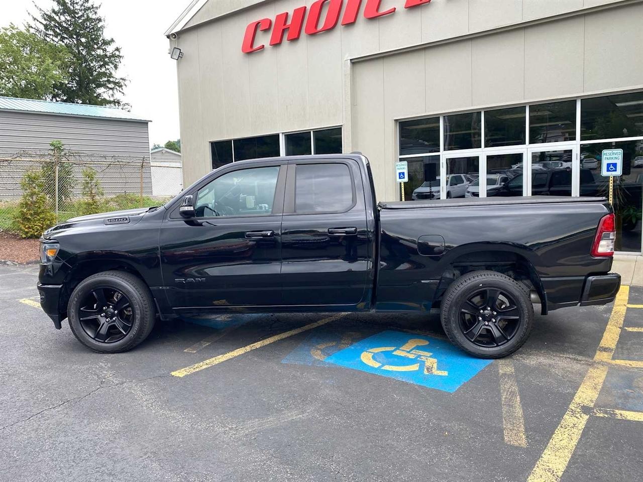RAM 1500 Big Horn Quad Cab 4WD 2021