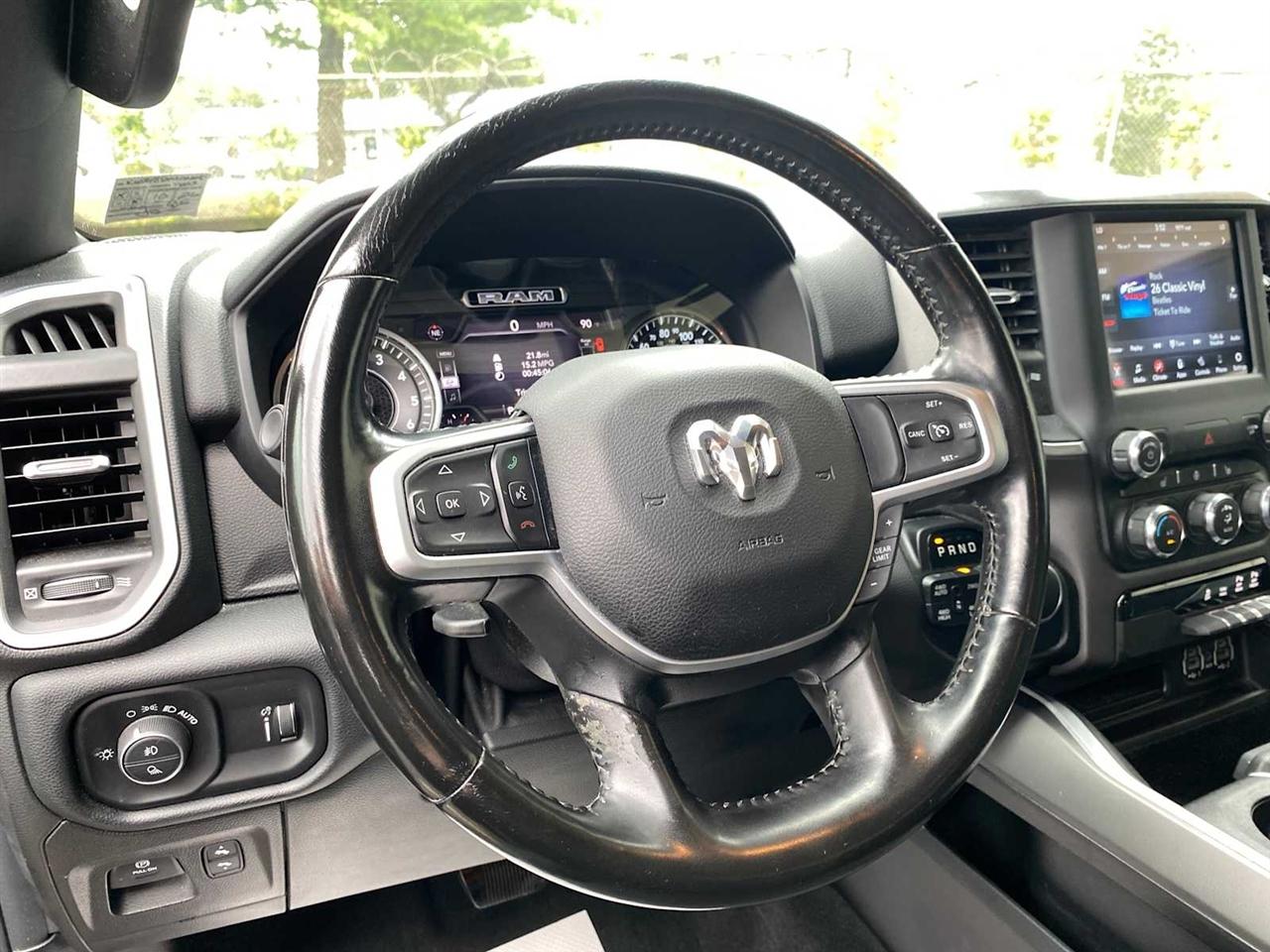 RAM 1500 Big Horn Quad Cab 4WD 2021