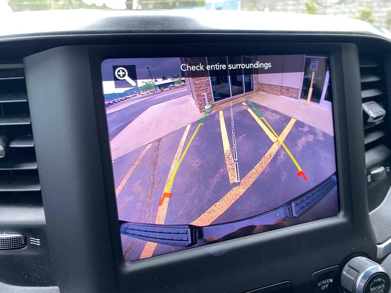 RAM 1500 Big Horn Quad Cab 4WD 2021