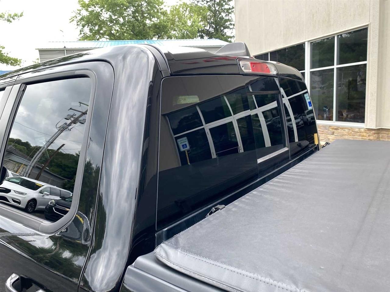 RAM 1500 Big Horn Quad Cab 4WD 2021