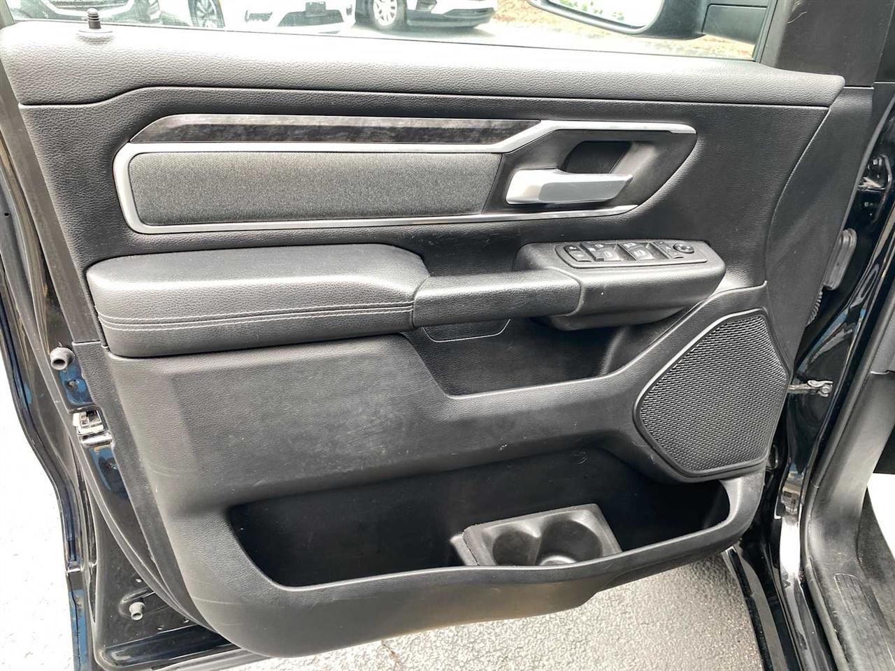RAM 1500 Big Horn Quad Cab 4WD 2021