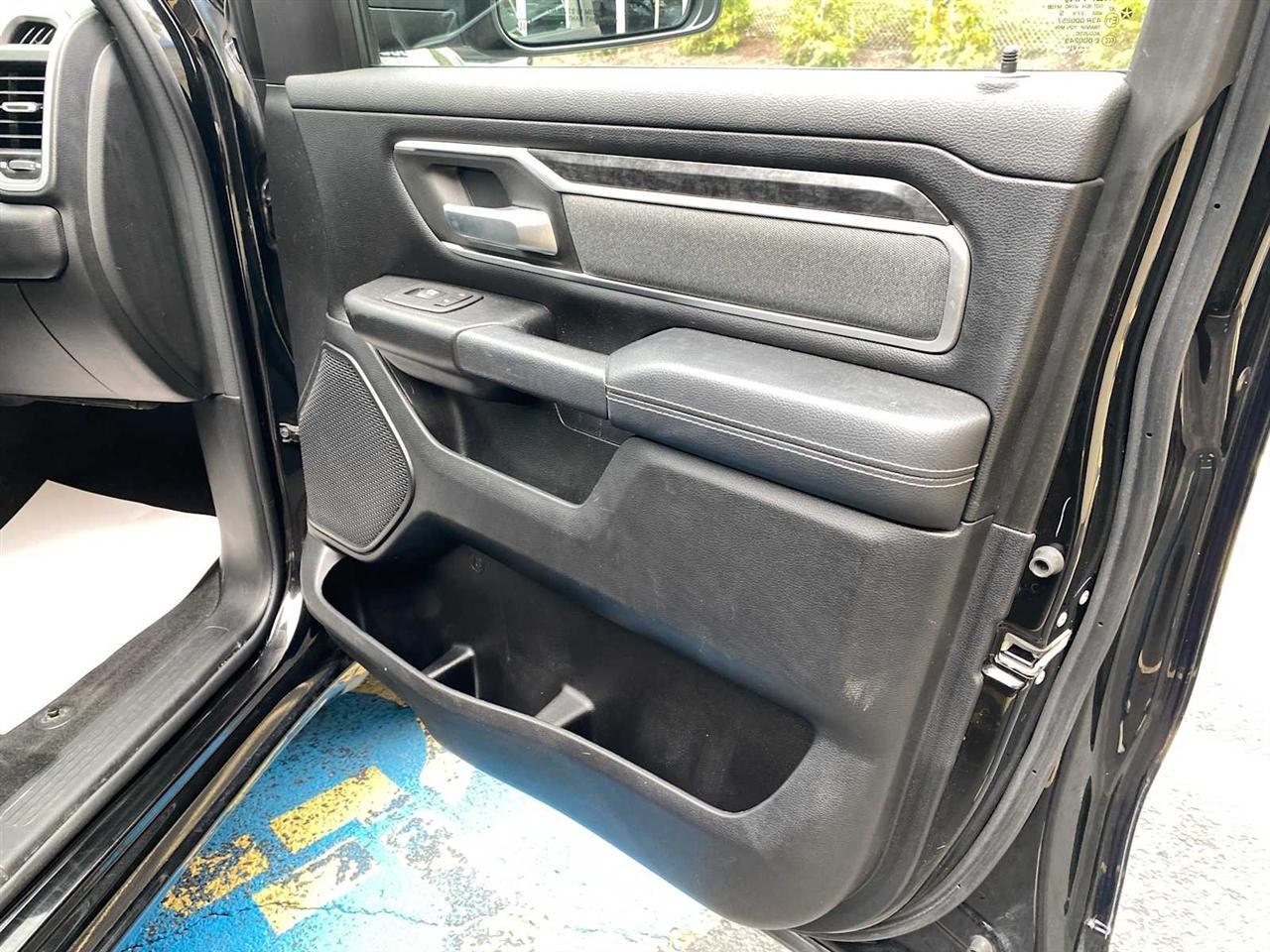 RAM 1500 Big Horn Quad Cab 4WD 2021