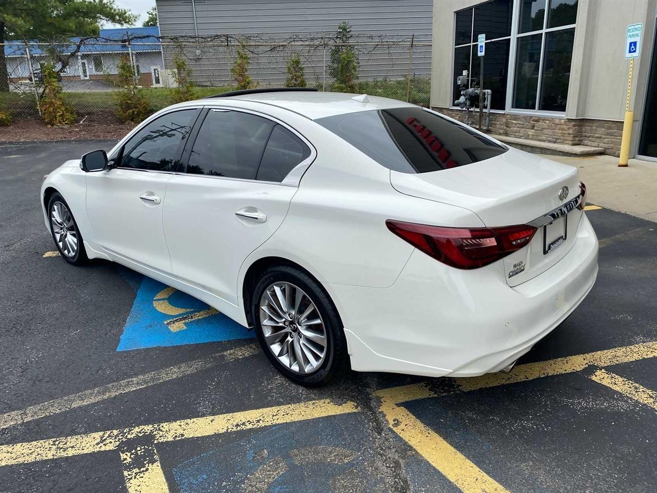 Infiniti Q50 3.0t LUXE AWD 2021