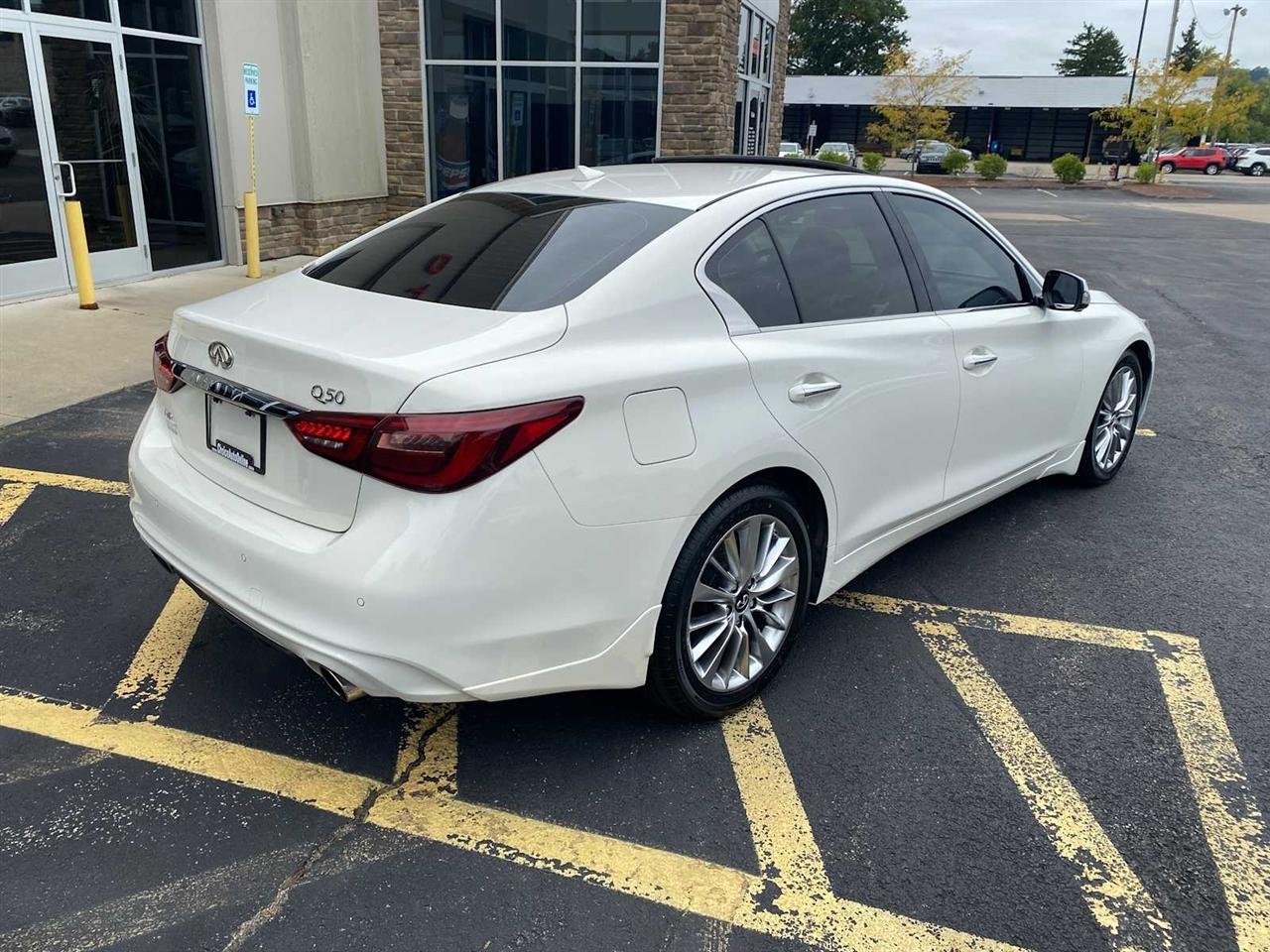 Infiniti Q50 3.0t LUXE AWD 2021