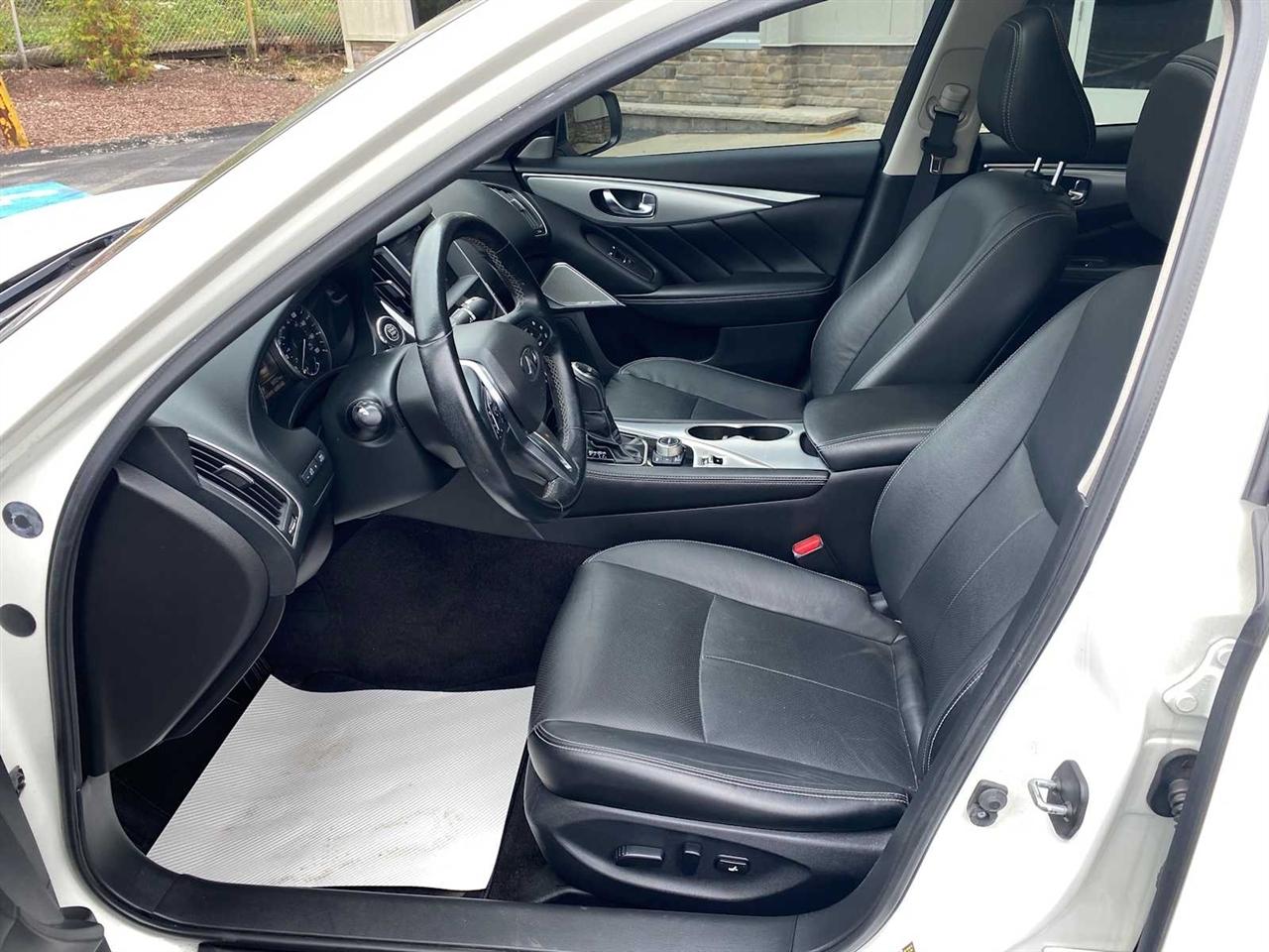 Infiniti Q50 3.0t LUXE AWD 2021